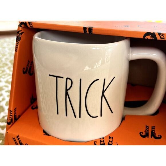 HTF RARE Rae Dunn "TRICK" and "TREAT" Mug Set New Original Packaging HALLOWEEN - Picture 3 of 8